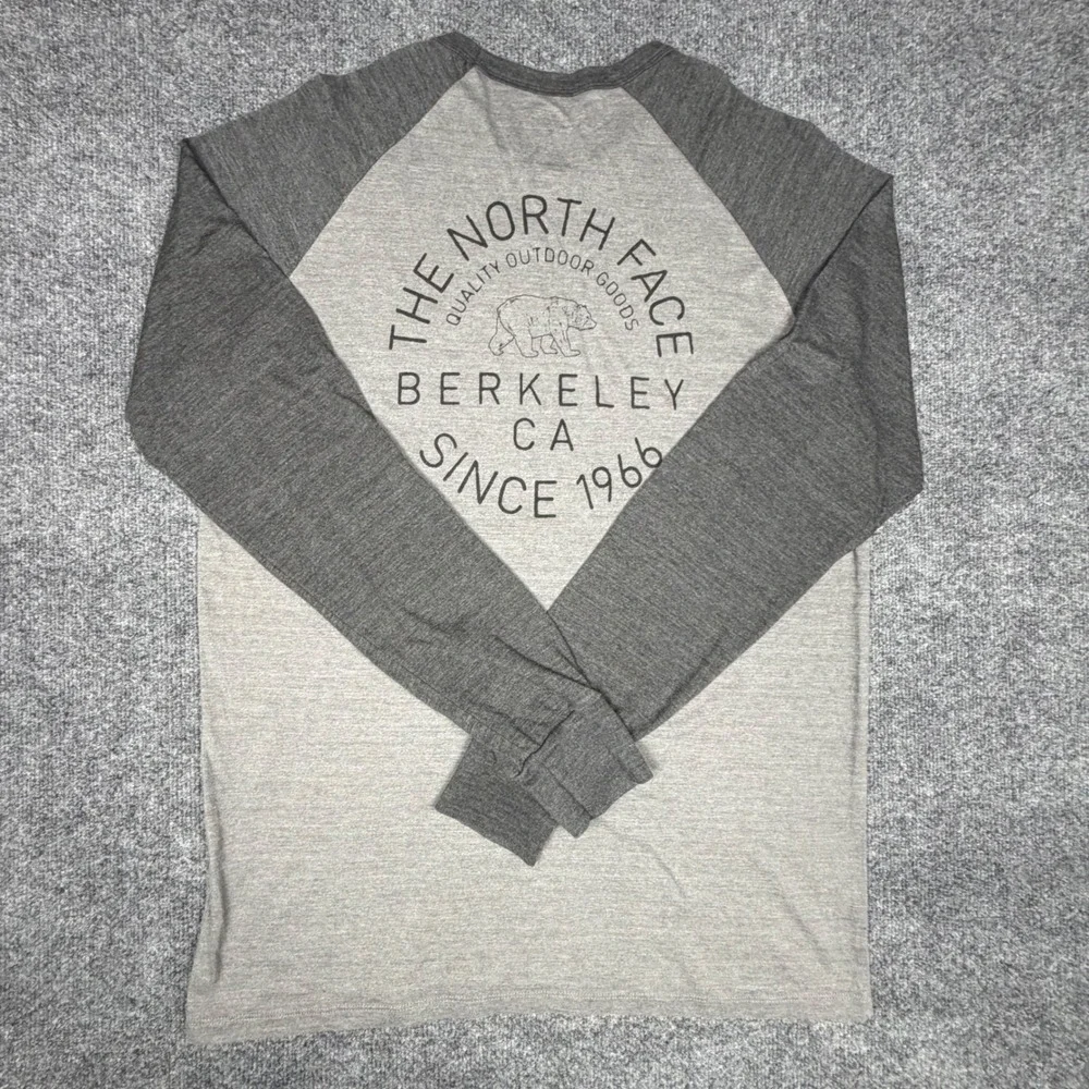 The North Face Mens Large Grey Raglan Long Sleeve T-Shirt Berkeley CA Bear Logo
